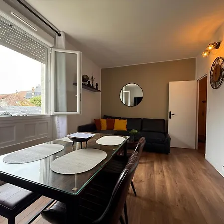 - Sublime 2 Pièces à 2 Min Plage&centre-ville