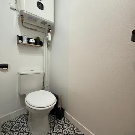 - Sublime 2 Pièces à 2 Min Plage&centre-ville *